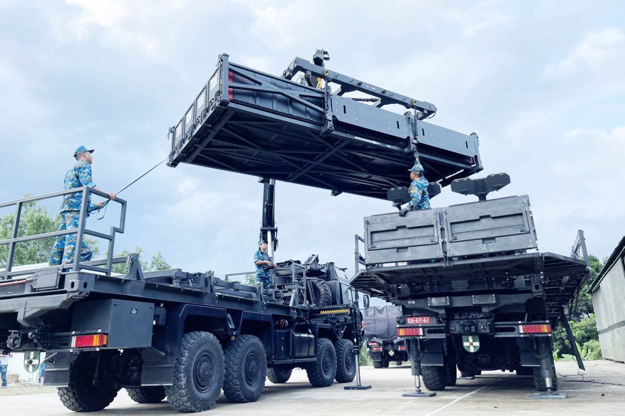 Người phải nghỉ để thực hiện tinh giản biên chế trong Quân đội được hưởng chính sách gì và tính như thế nào?